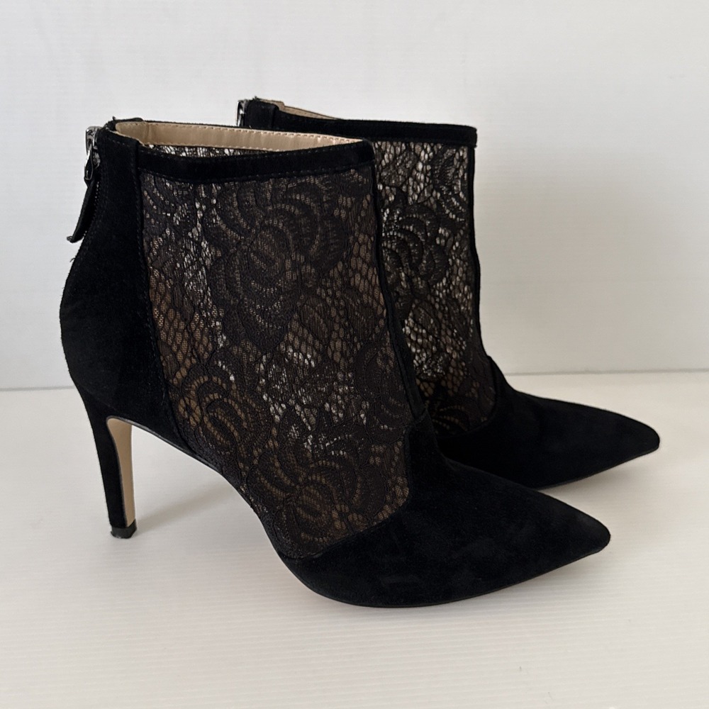 BCBG‎ Maxazria Ankle Booties Size 8 38 Black Leather Floral Lace Pointed Toe
